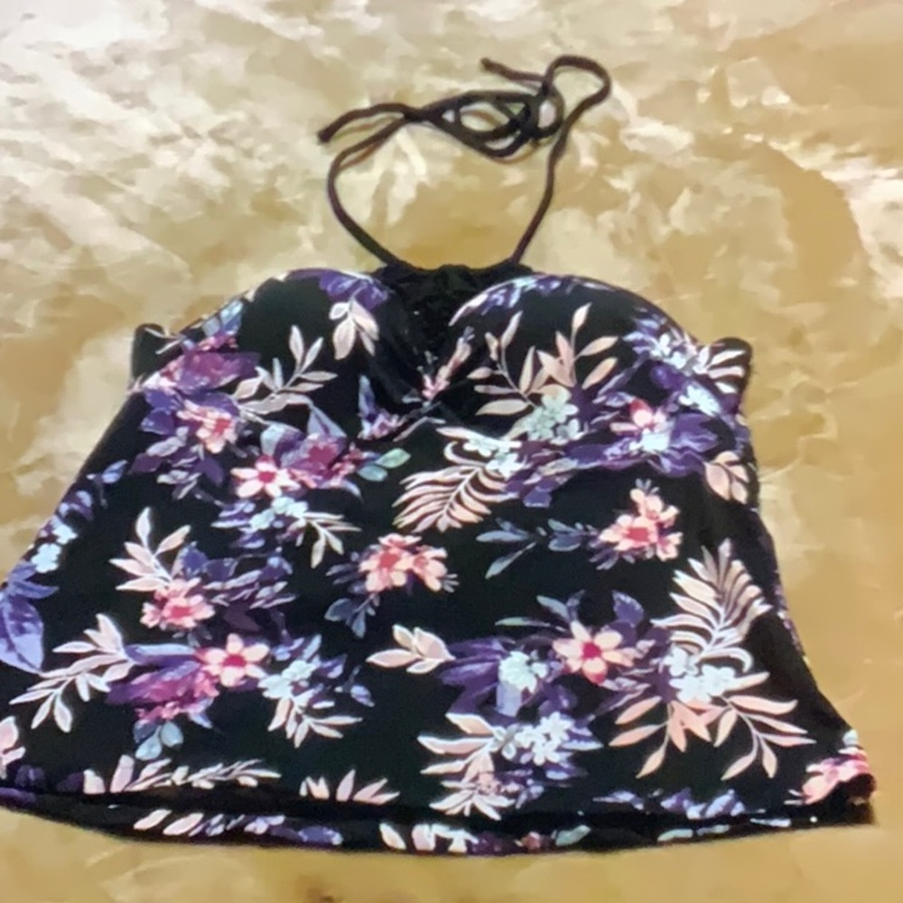 Ambrielle Tankini Top Small NWOT SW-22